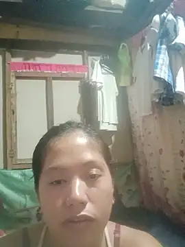 mommyyeng26 live cam on StripChat