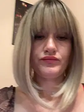 LunaFoxs live cam on StripChat