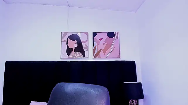 dullce77 live cam on StripChat