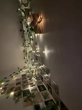 Roseline__ live cam on StripChat