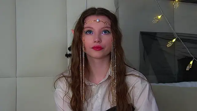 KeiraAsti live cam on StripChat