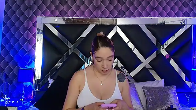 victoriaa_lee_ live cam on StripChat