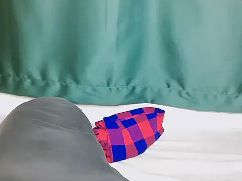 Queen_pretty3 webcam