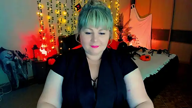 CrystaalStaar live cam on StripChat