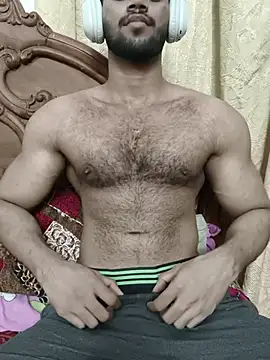 muscularguywithbigcock live cam