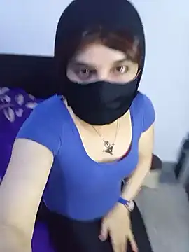 Banouti_23 live sex cam
