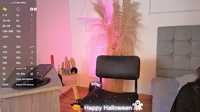 conniecuteE live cam on StripChat