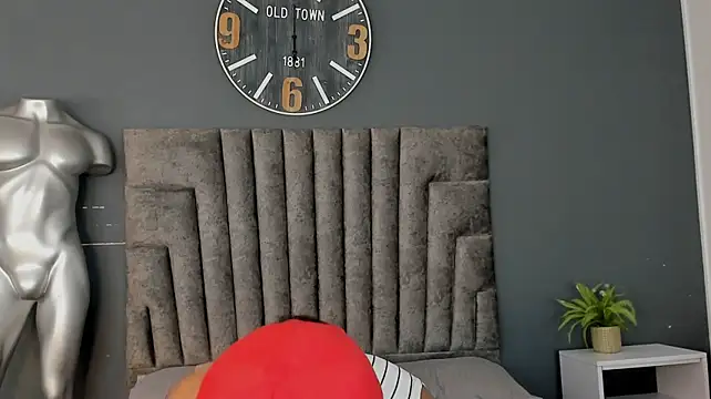 Robin_Rief live cam on StripChat