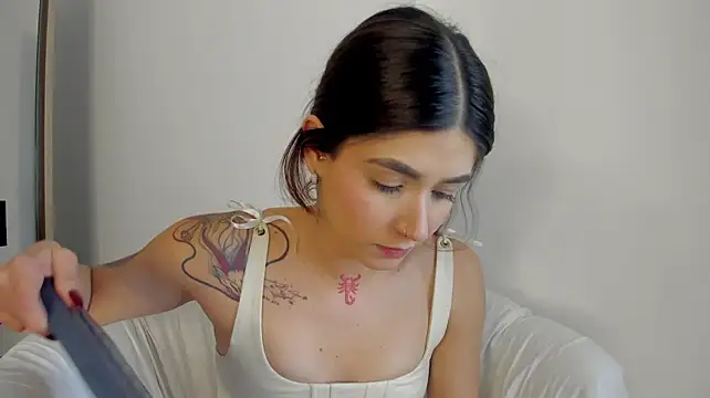 AnnyCherry_
