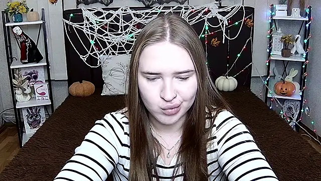 LauraHlot