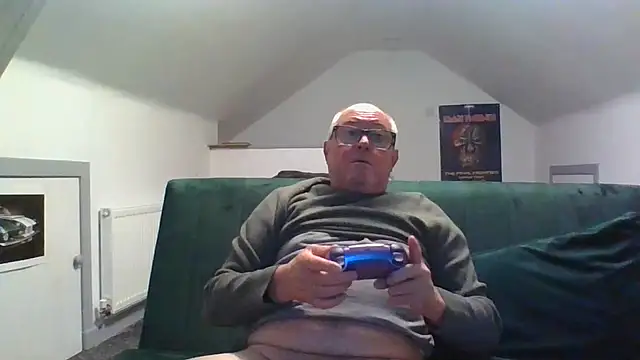 naughtygrandad1 live cam on StripChat