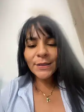 LuxeBrunetteXXX
