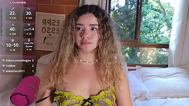 mia__luxe live cam preview