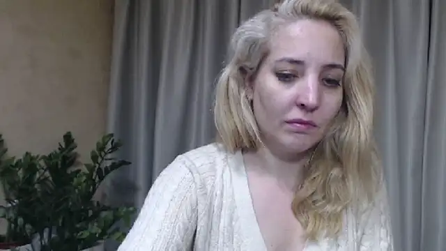 sweetpussy live cam on StripChat