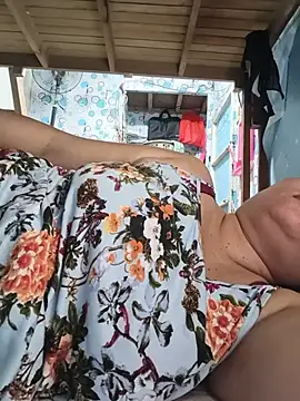 Sweetlorie_83 live cam on StripChat