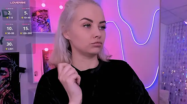 StephanieSweety live cam on StripChat