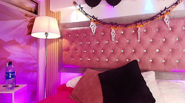 Andy_Leex live cam on StripChat