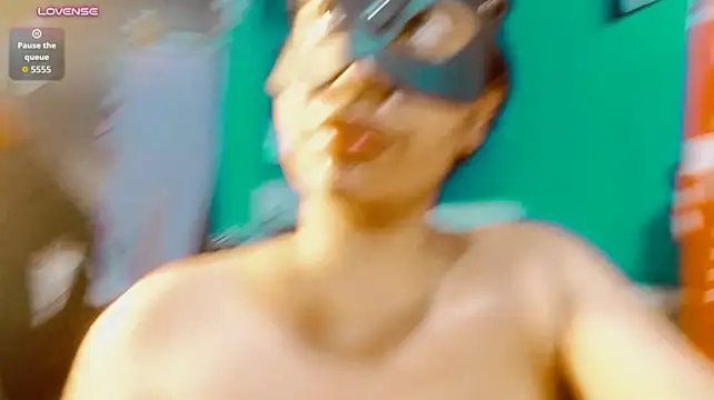 KaliAndLeon webcam
