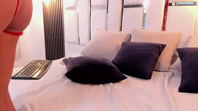 Maia_Clark520