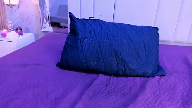 Modèle: Violetbellarose1
