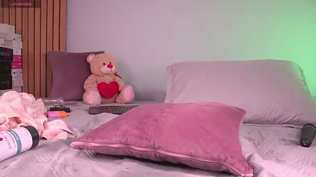 mia-reeves live cam