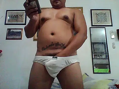 hotstud69xx (Ask my age) - cum at goal/ full load.
