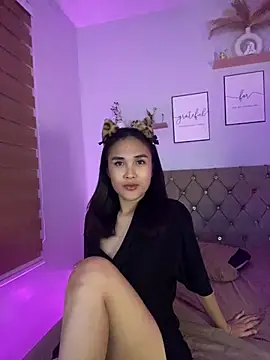 NathallieLovee live cam