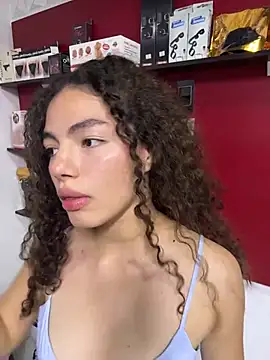ariferrero live cam on StripChat