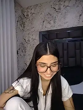 April_Addams69 live cam on StripChat
