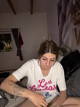 Luna1114 live cam