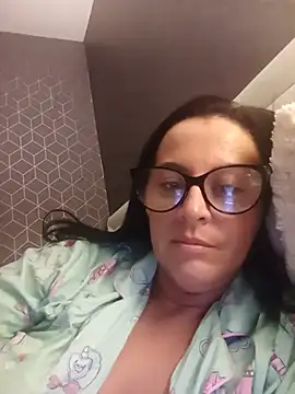 VelvetNaughty-Shem live cam on StripChat