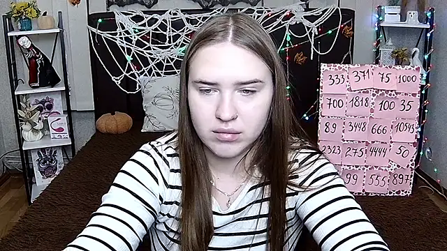 LauraHlot live cam on StripChat