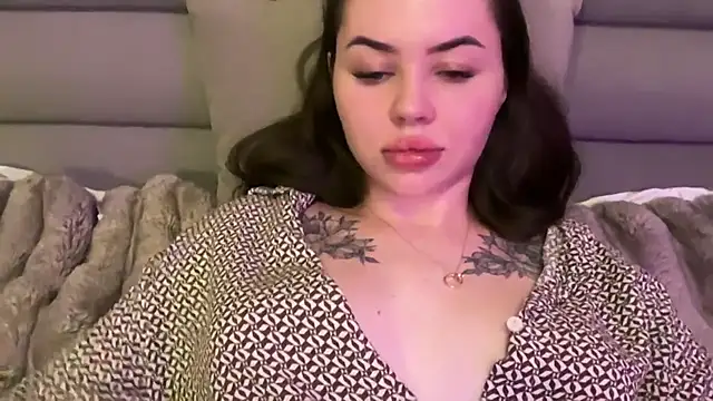 AlmaryKim live cam on StripChat