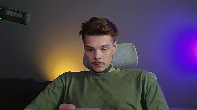 DENIS_HERE on Stripchat