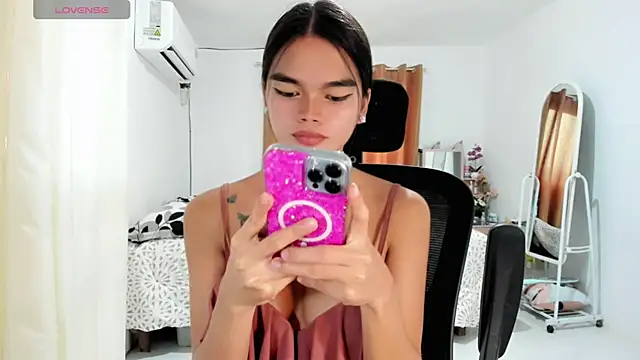 kendall_petite18