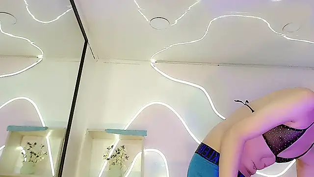 Daniela_Pink_