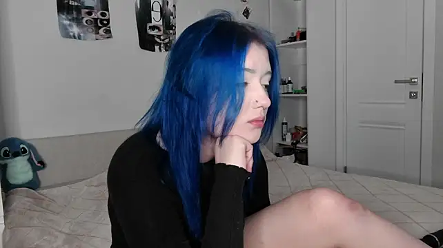 emilia_off0