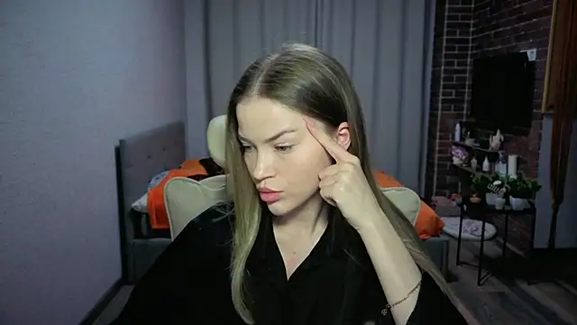 EmmyMills live cam on StripChat