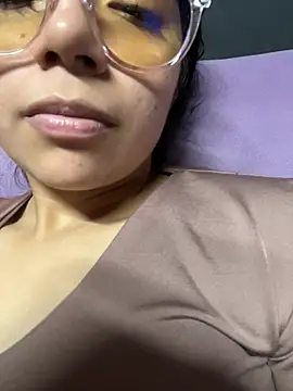YumiGummy live cam on StripChat