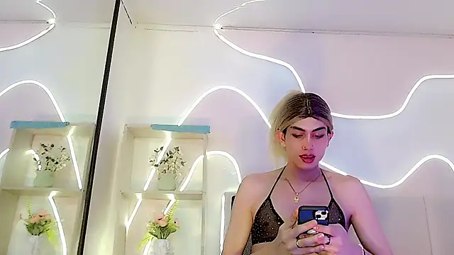 Daniela_Pink_