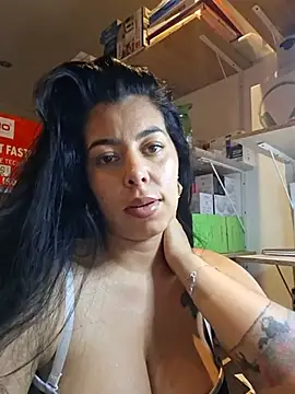 Luianna live cam