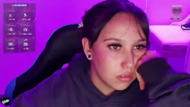 Skarlet_Adams28