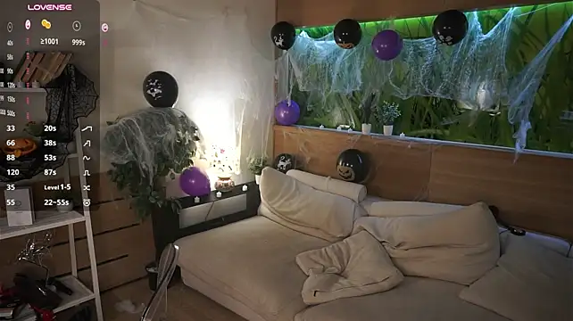 MarlinVarian live cam on StripChat