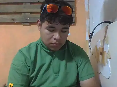 Jowisst live cam on StripChat