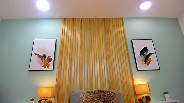 PamelaCollin live cam on StripChat