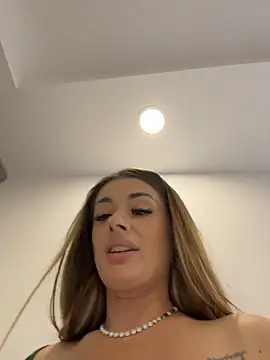 isabellaetthan's live room