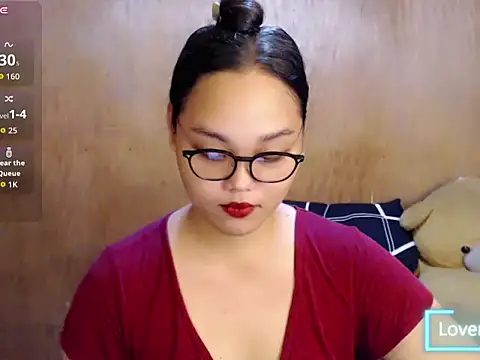 _Lylia live cam preview