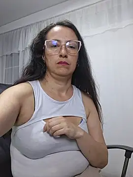 Lauryn_Jones webcam