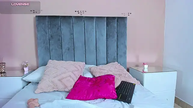 Vaiolet_Storm