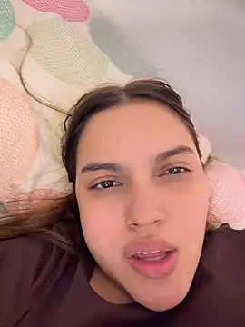 colibri_xxx (F young) - NAKED IN SECRET MY PARENTS